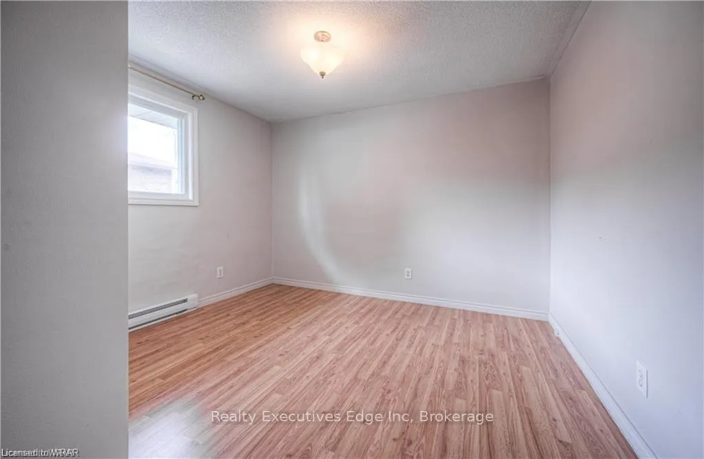 Photo 11 of 62 Scenic Drive, Kitchener, Centreville Chicopee — HOMEH