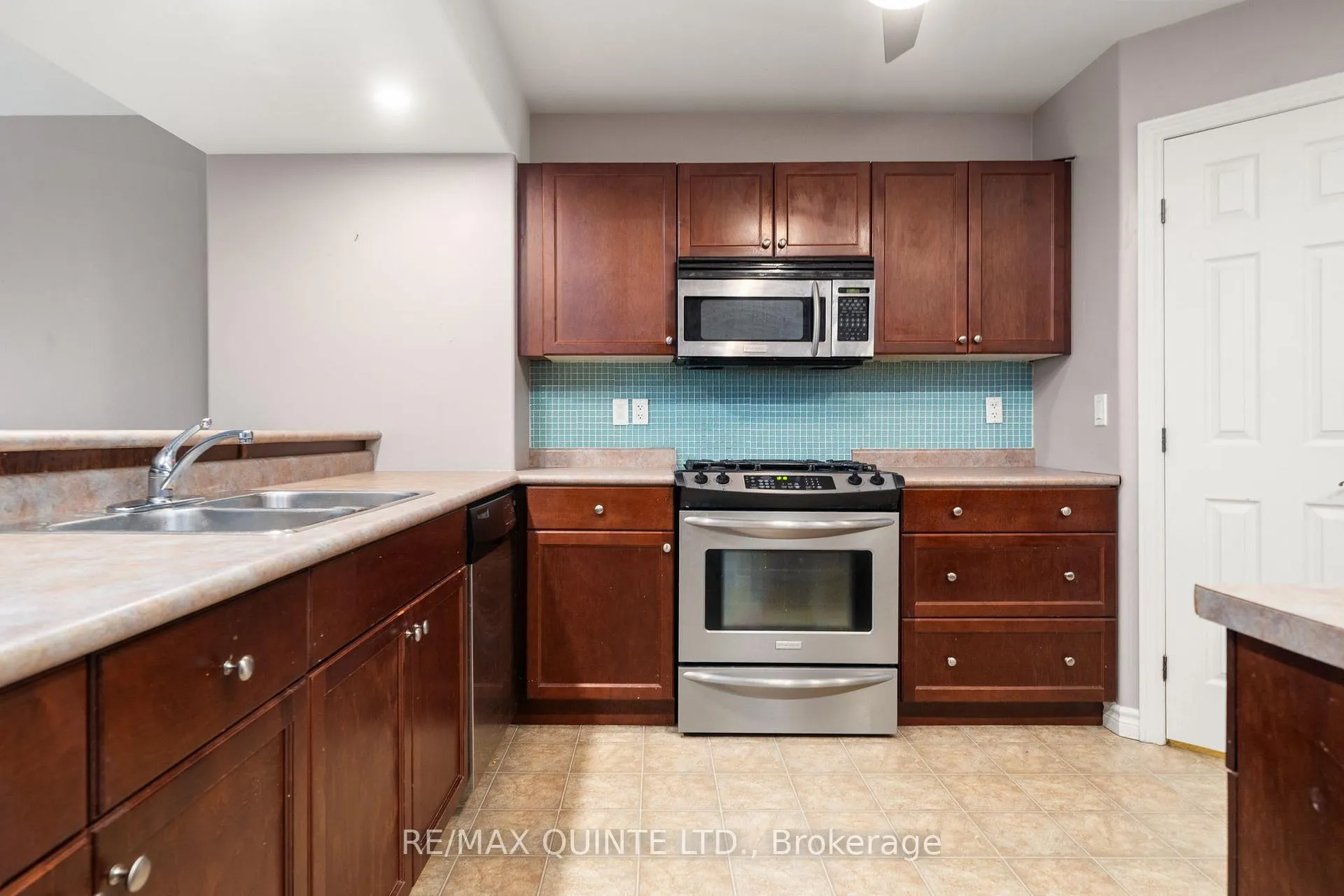 Photo 11 of 31 Sarah Court, Belleville, Belleville Ward — HOMEH