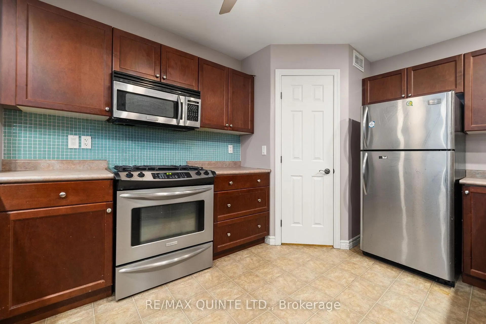 Photo 12 of 31 Sarah Court, Belleville, Belleville Ward — HOMEH