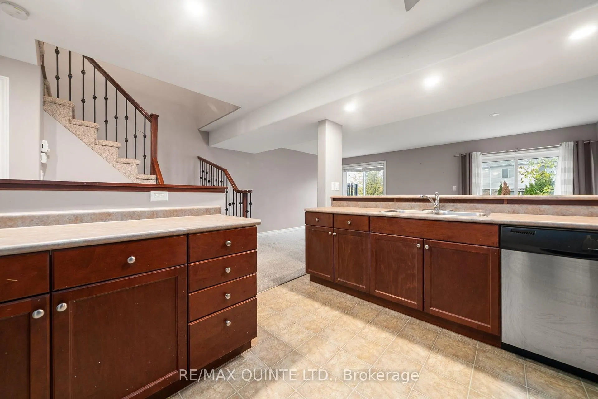 Photo 13 of 31 Sarah Court, Belleville, Belleville Ward — HOMEH