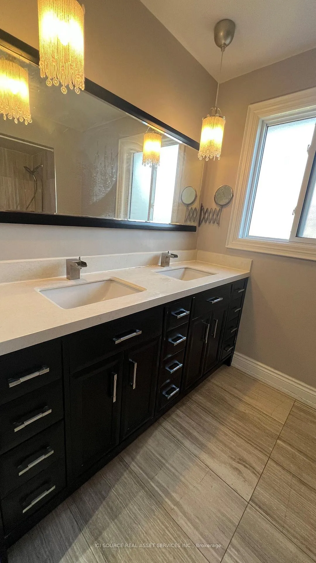 Photo 10 of 70 Poinsetta Drive, Markham, Bayview Glen — HOMEH