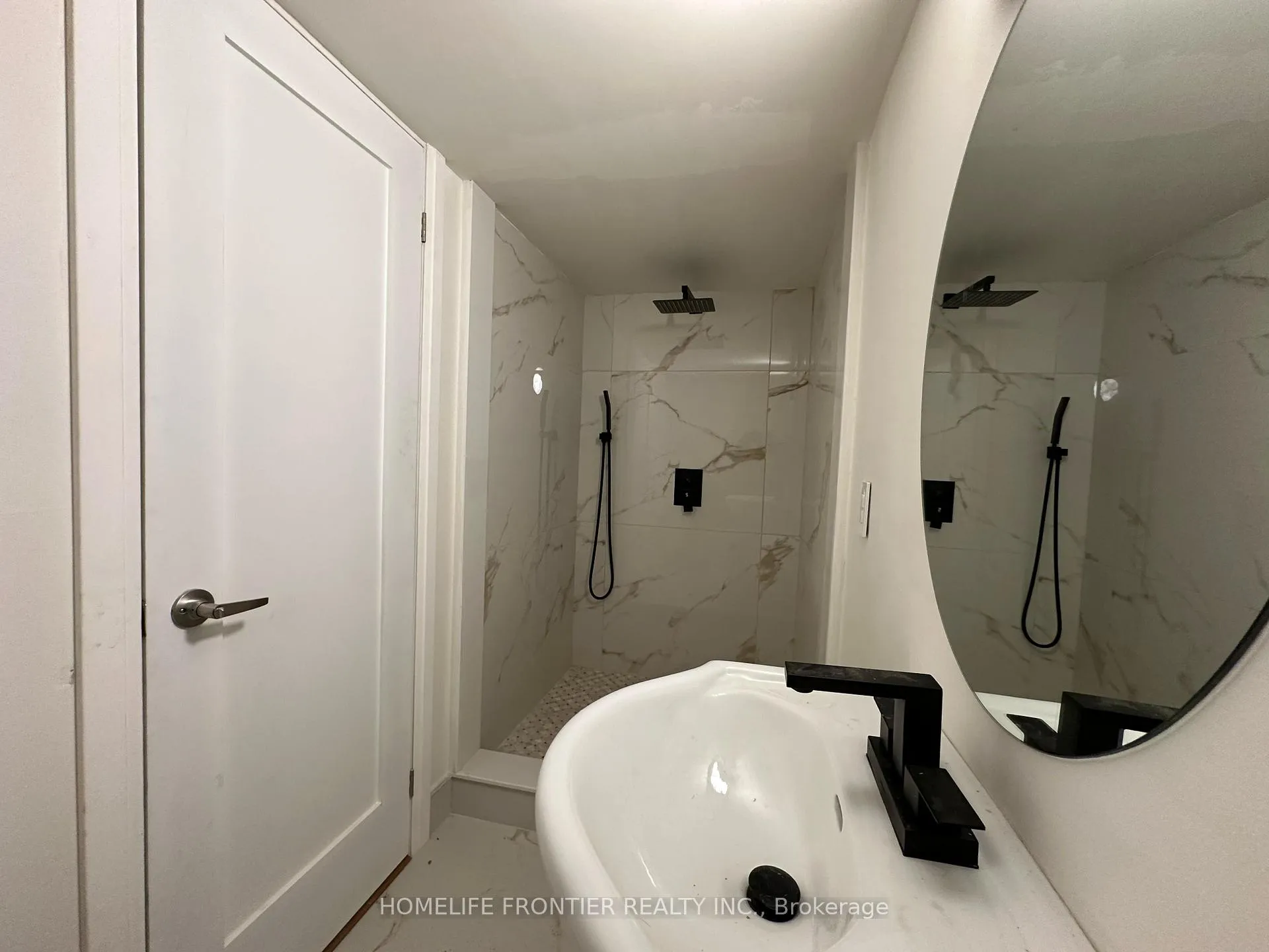 Photo 6 of 59 Tecumseh Drive, Aurora, Aurora Heights — HOMEH