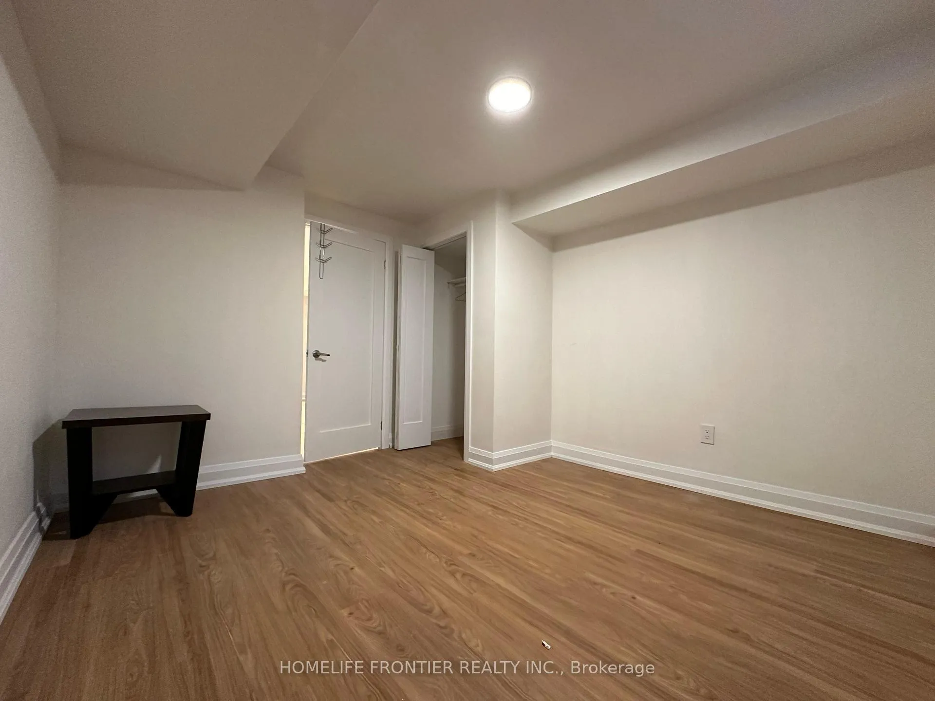 Photo 10 of 59 Tecumseh Drive, Aurora, Aurora Heights — HOMEH