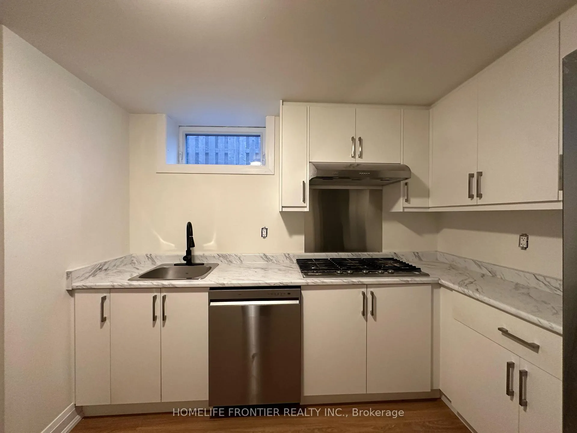 Photo 15 of 59 Tecumseh Drive, Aurora, Aurora Heights — HOMEH