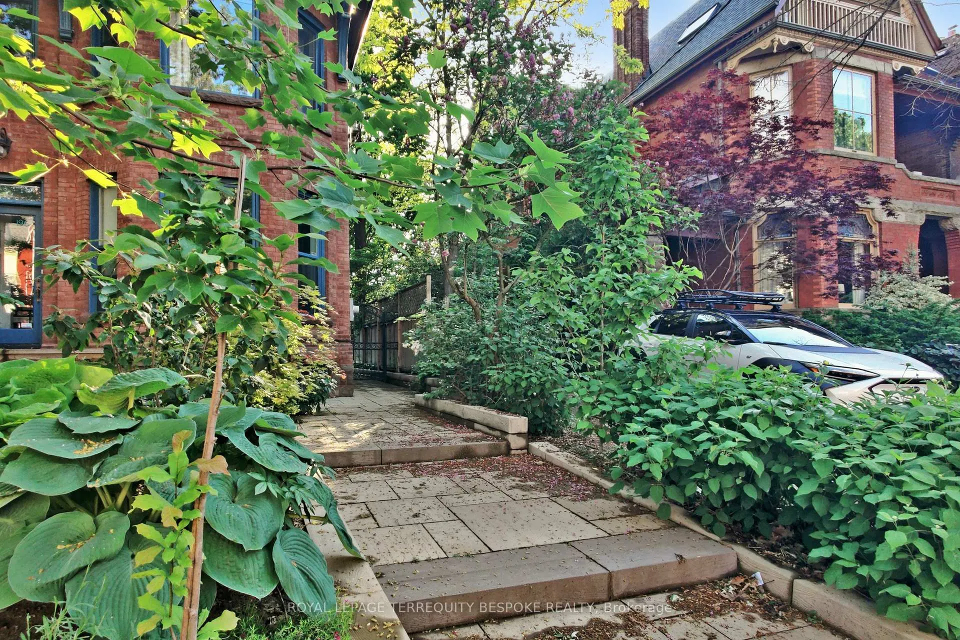 Photo 3 of Unit bsmt, 196 Crawford Street, Toronto, Trinity-Bellwoods — HOMEH