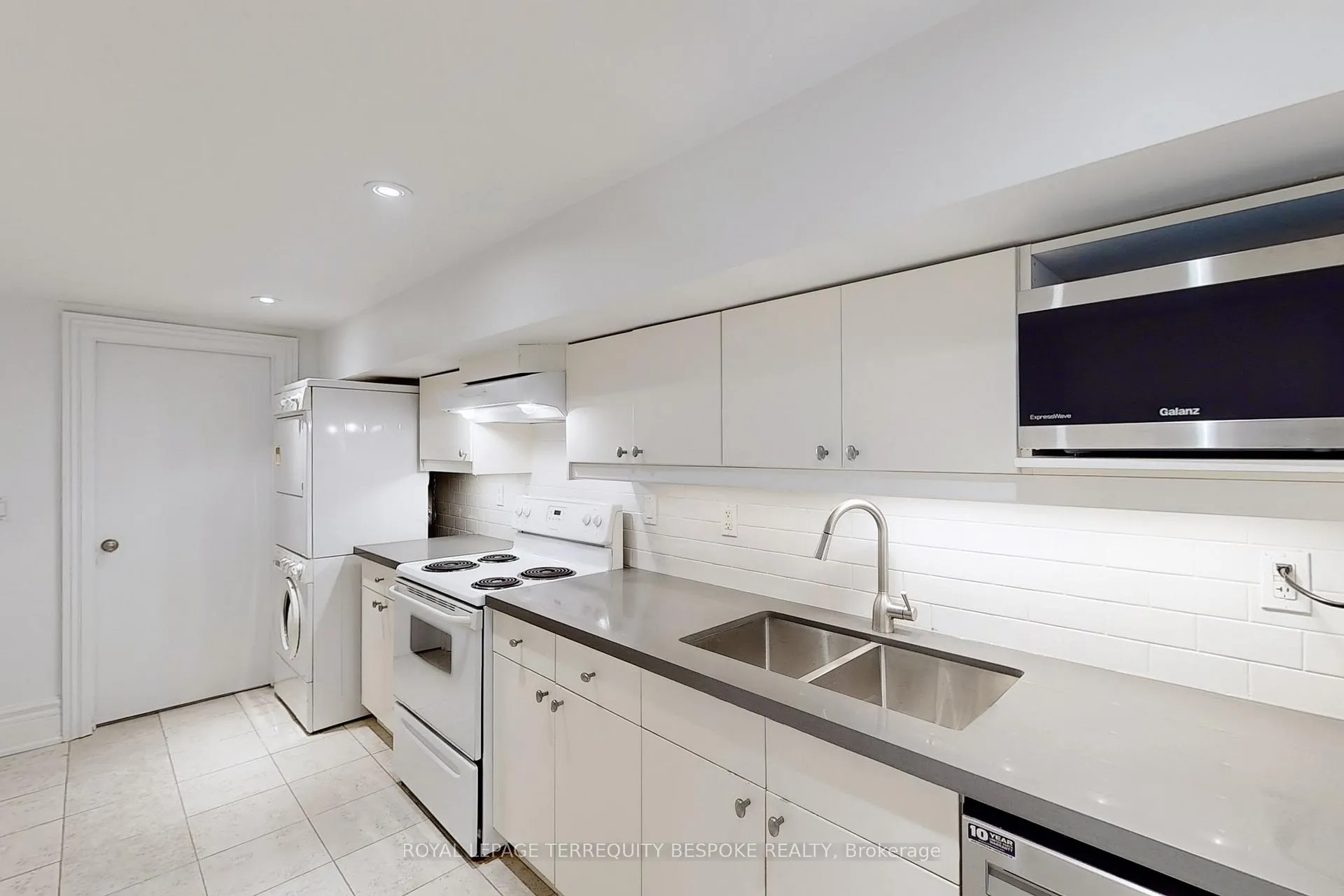 Photo 8 of Unit bsmt, 196 Crawford Street, Toronto, Trinity-Bellwoods — HOMEH