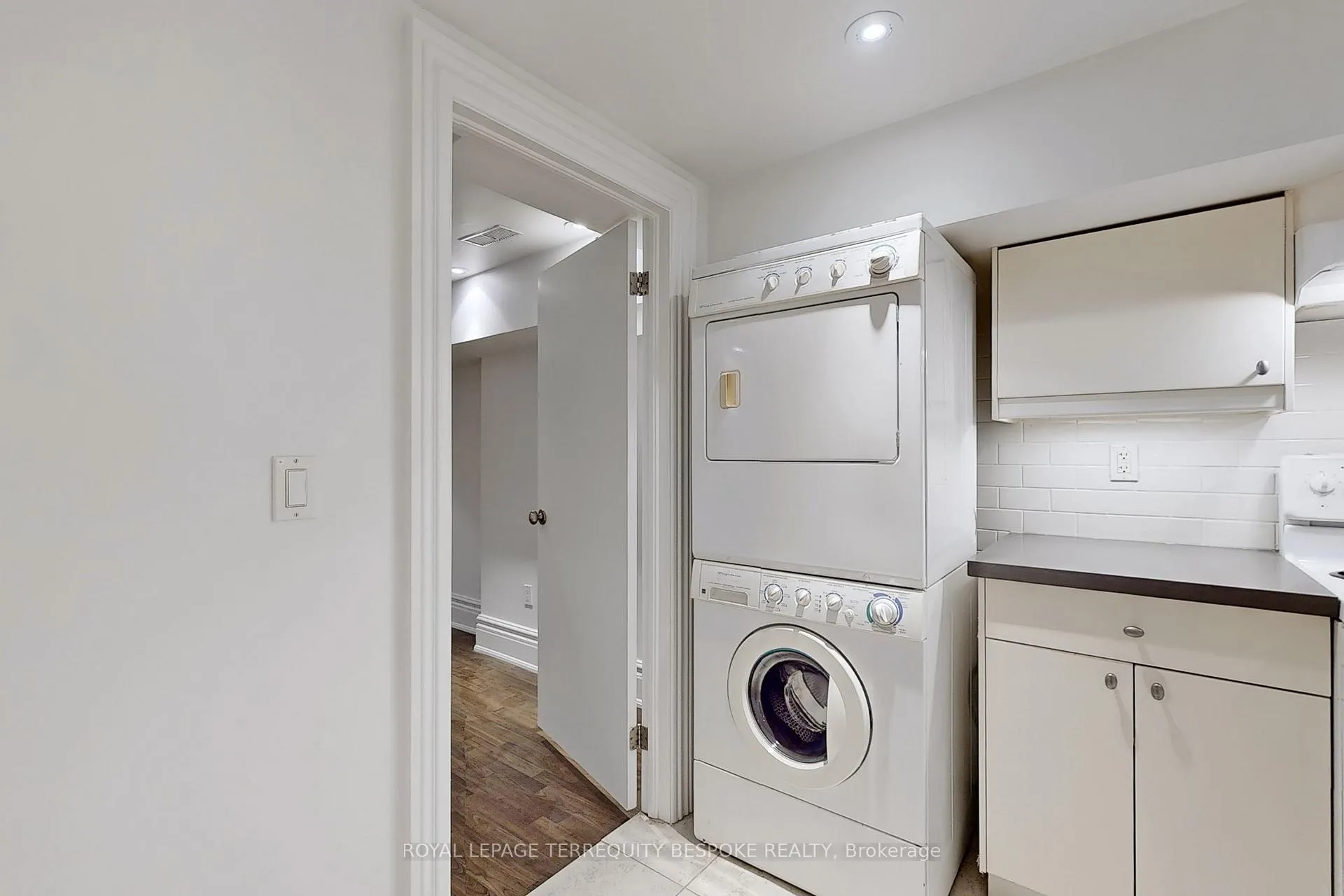Photo 18 of Unit bsmt, 196 Crawford Street, Toronto, Trinity-Bellwoods — HOMEH