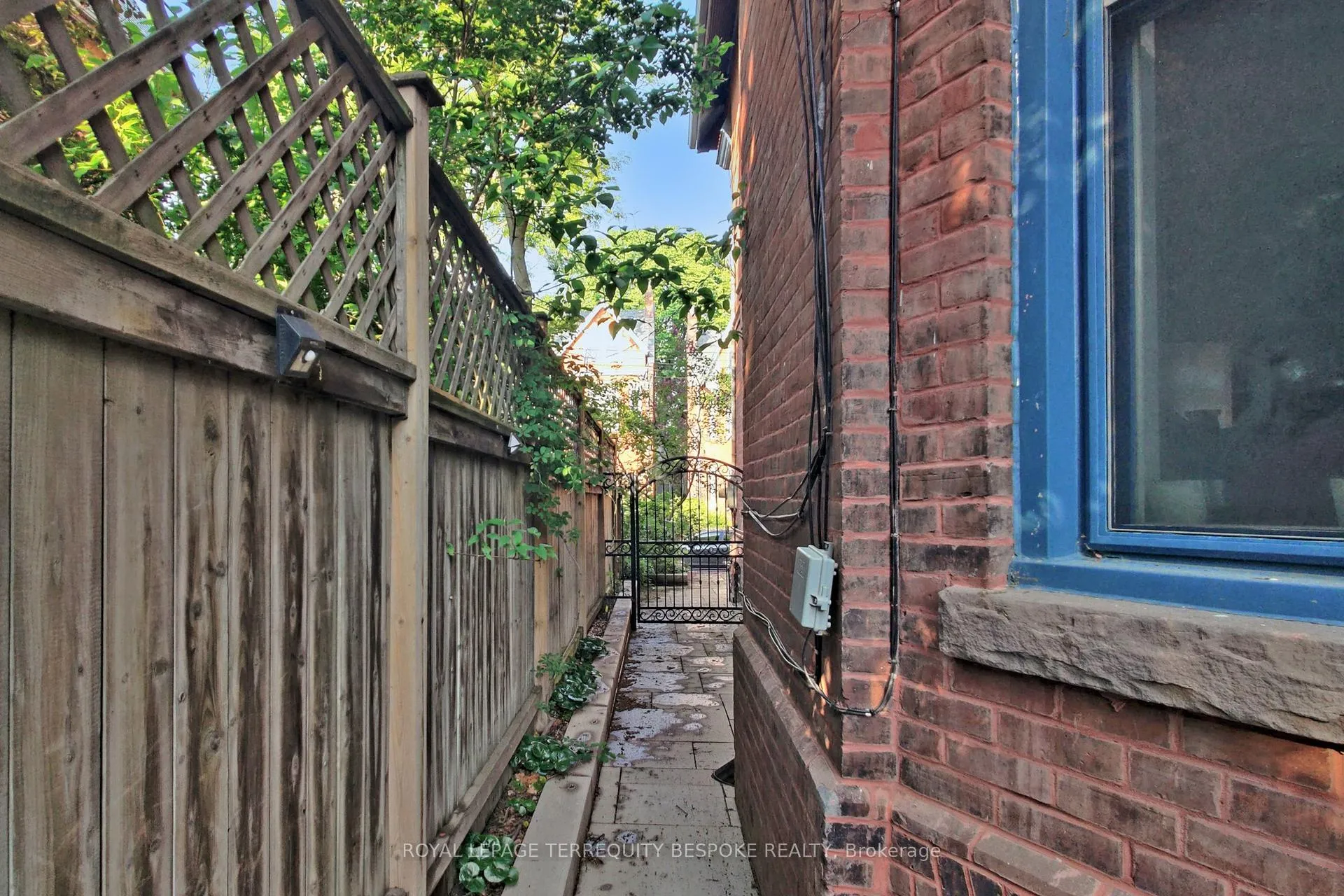 Photo 22 of Unit bsmt, 196 Crawford Street, Toronto, Trinity-Bellwoods — HOMEH