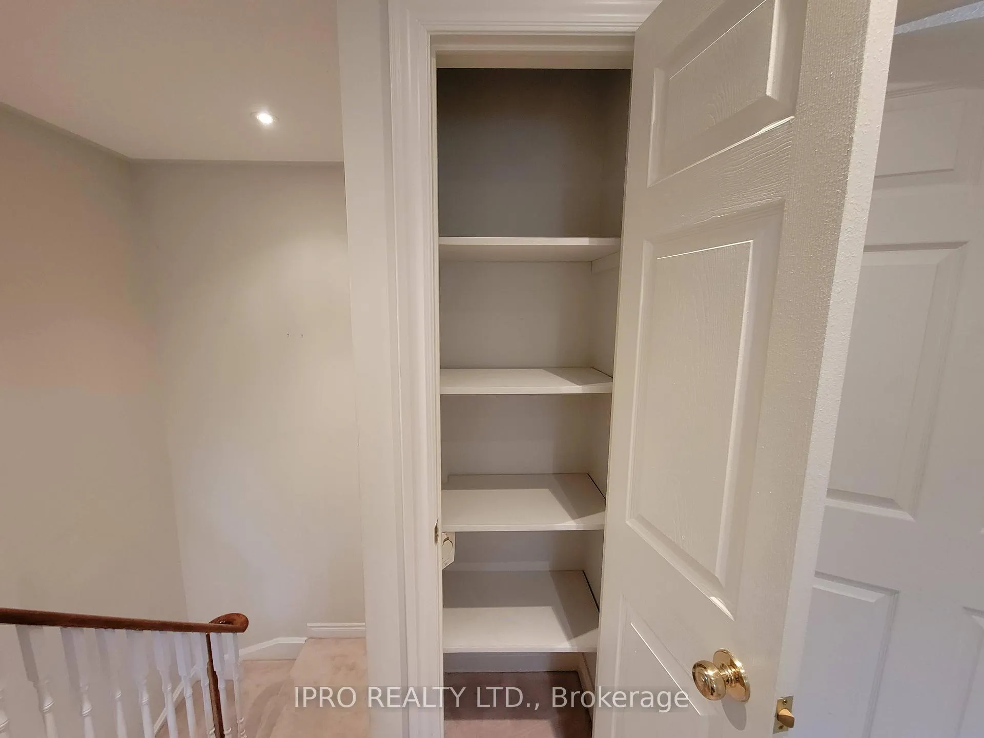 Photo 12 of 70 Ochalski Road, Aurora, Bayview Wellington — HOMEH