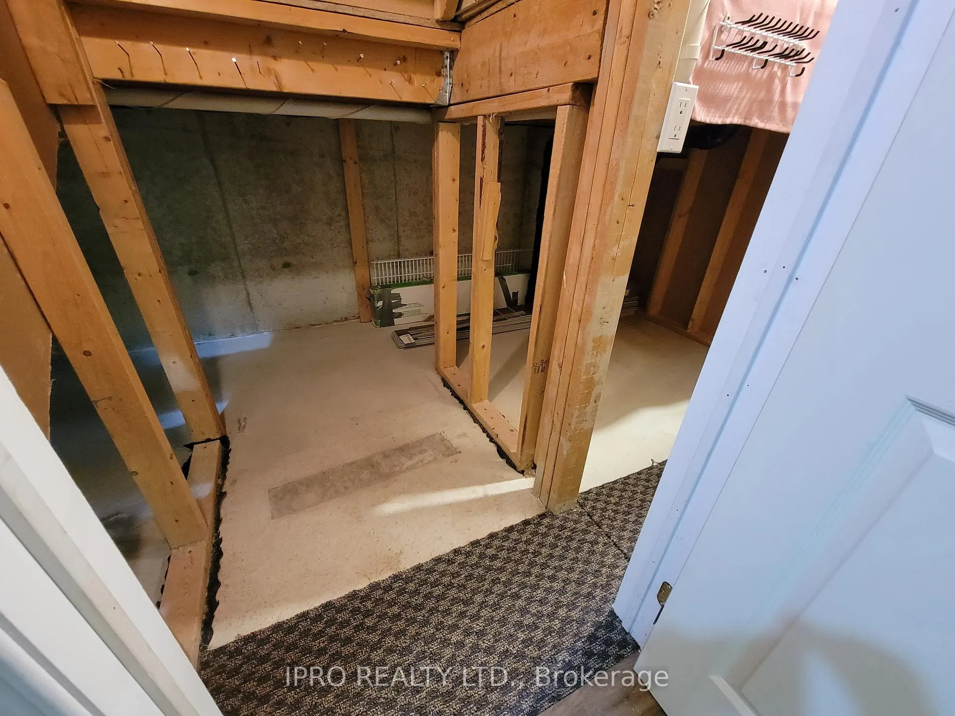 Photo 28 of 70 Ochalski Road, Aurora, Bayview Wellington — HOMEH
