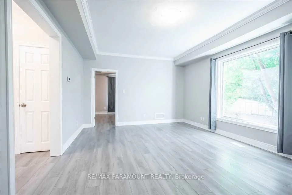 Photo 4 of 192 East 6th Street, Hamilton, Centremount — HOMEH