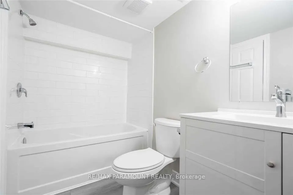 Photo 5 of 192 East 6th Street, Hamilton, Centremount — HOMEH