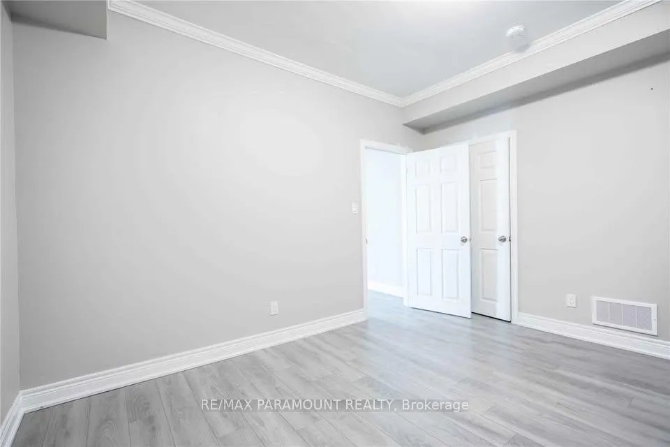 Photo 7 of 192 East 6th Street, Hamilton, Centremount — HOMEH