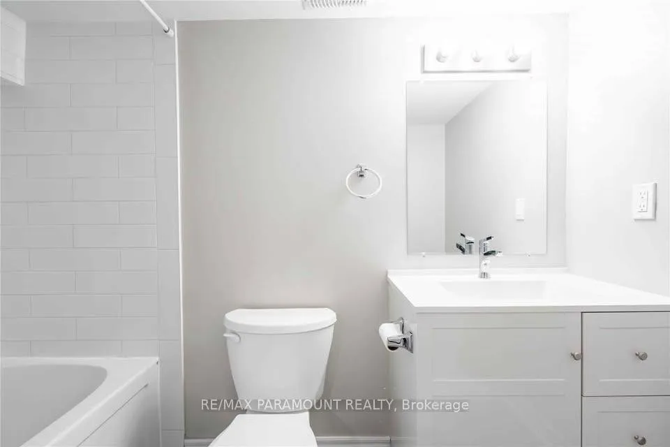 Photo 9 of 192 East 6th Street, Hamilton, Centremount — HOMEH