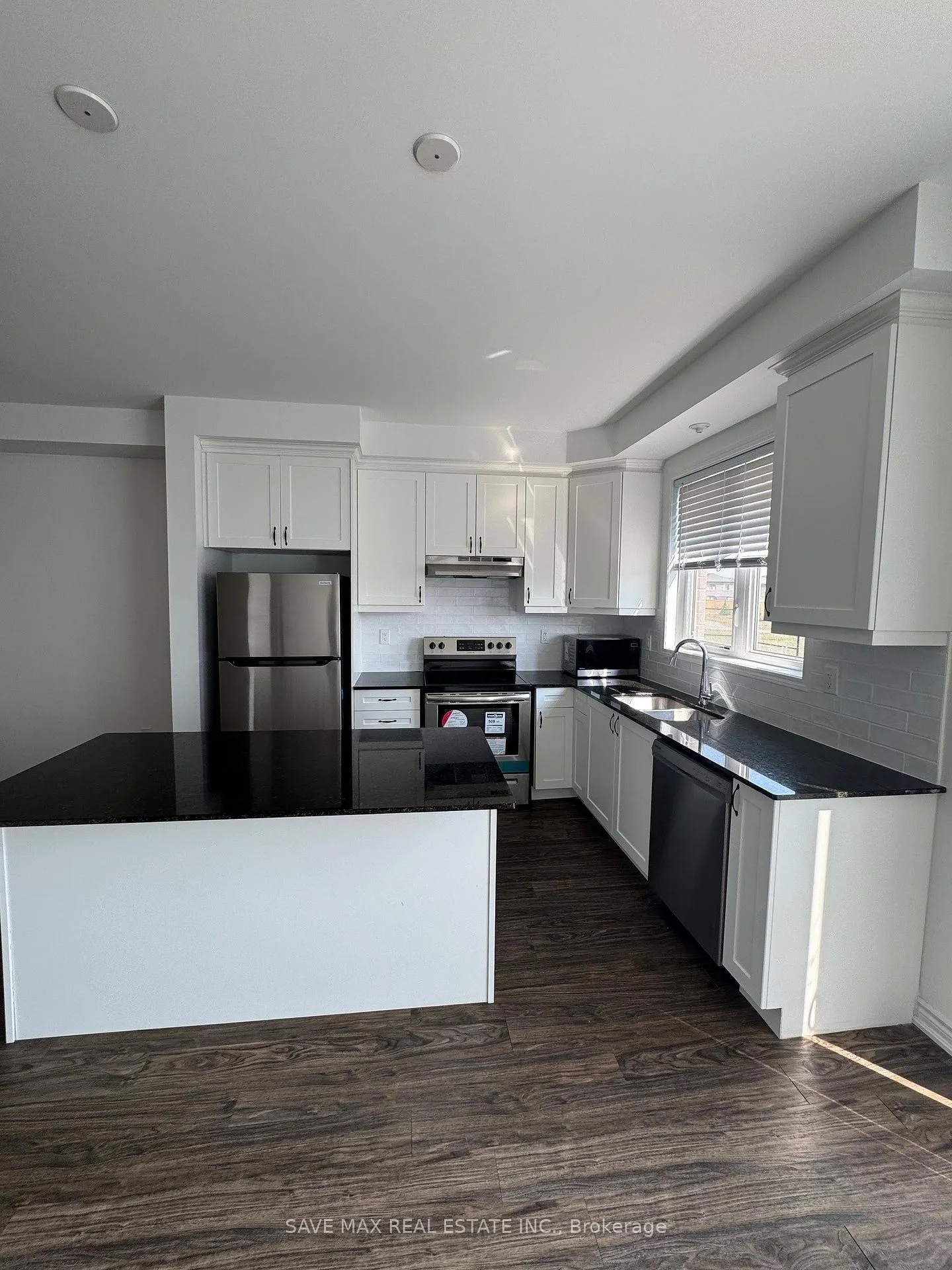 Photo 2 of 115 Forestwalk Street, Kitchener — HOMEH