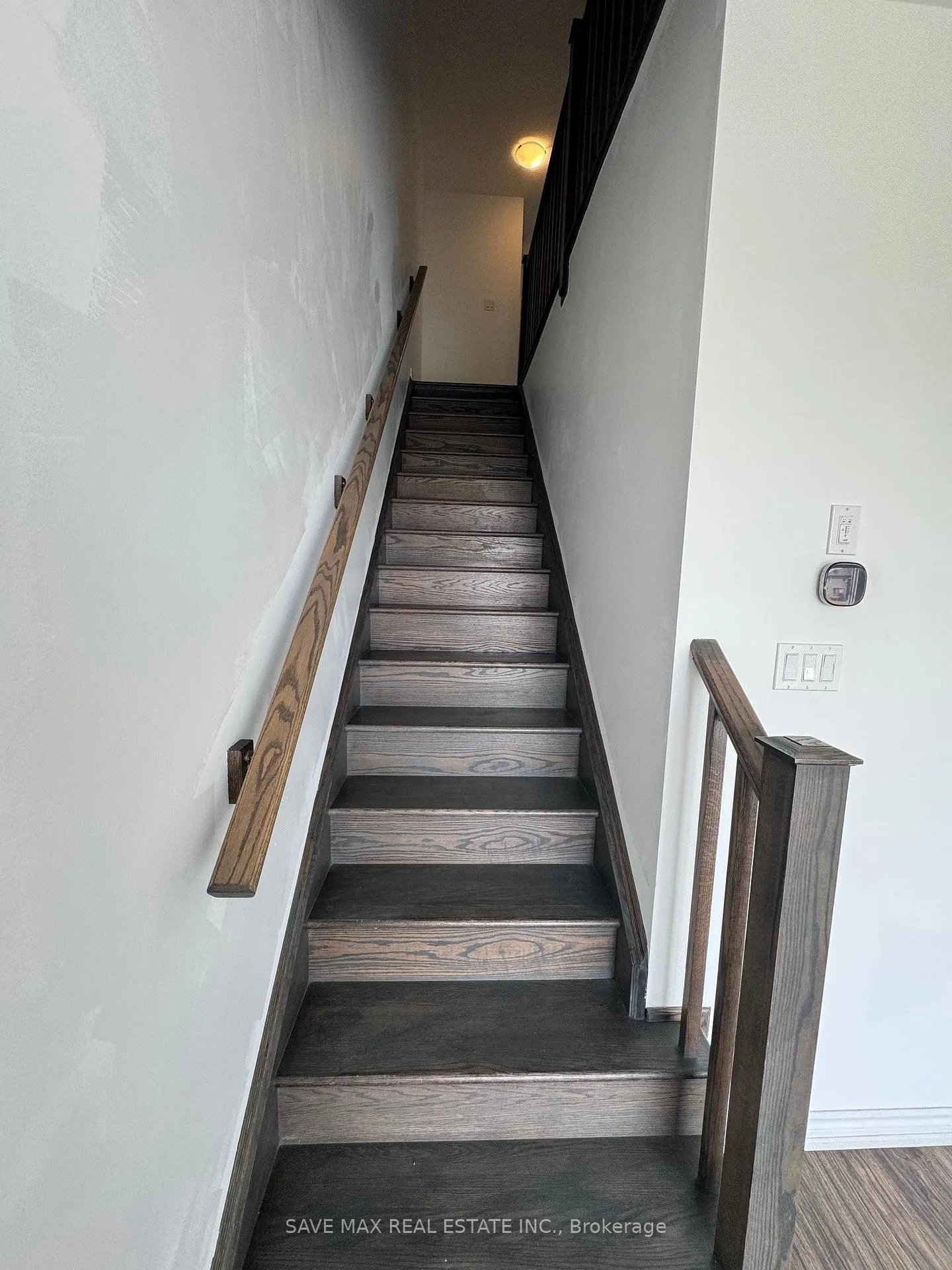 Photo 5 of 115 Forestwalk Street, Kitchener — HOMEH