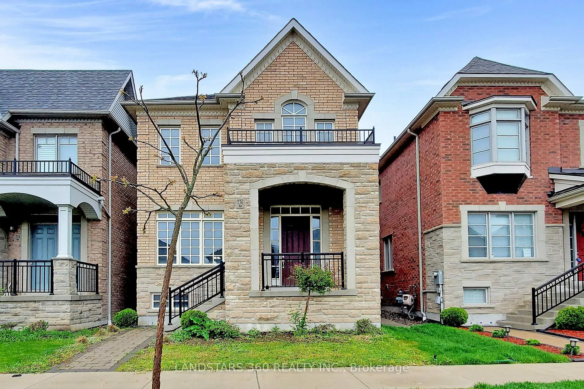 Front of 236 Paradelle Drive