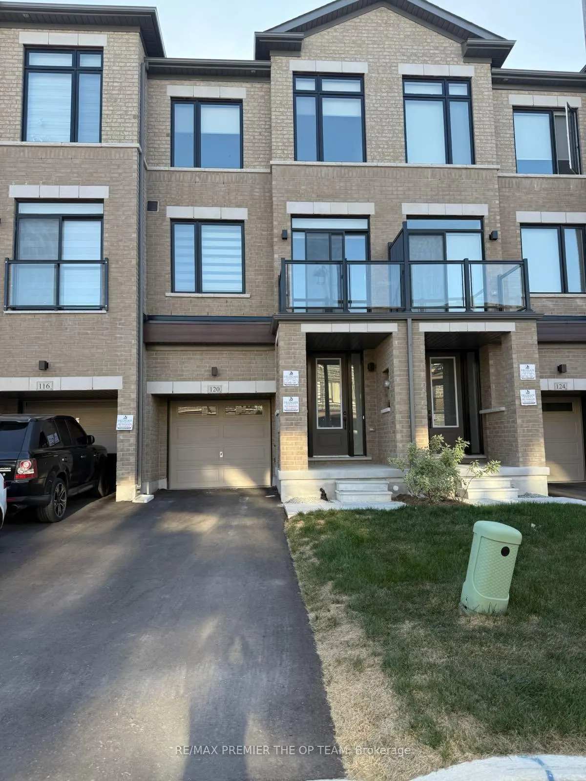 Photo 1 of 120 Tennant Circle, Vaughan, Vellore Village — HOMEH