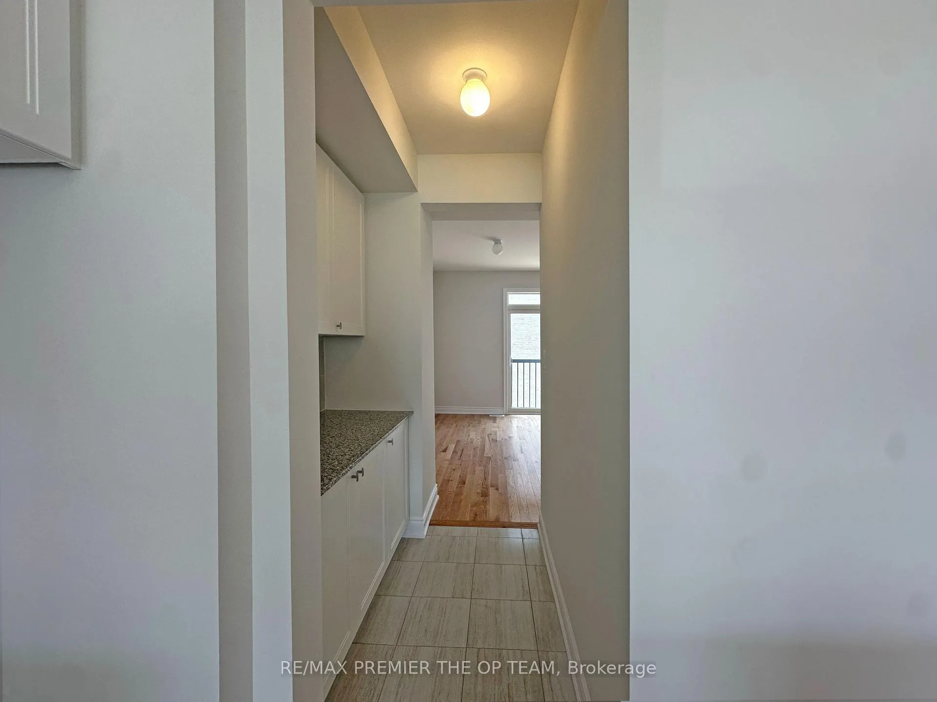 Photo 10 of 120 Tennant Circle, Vaughan, Vellore Village — HOMEH