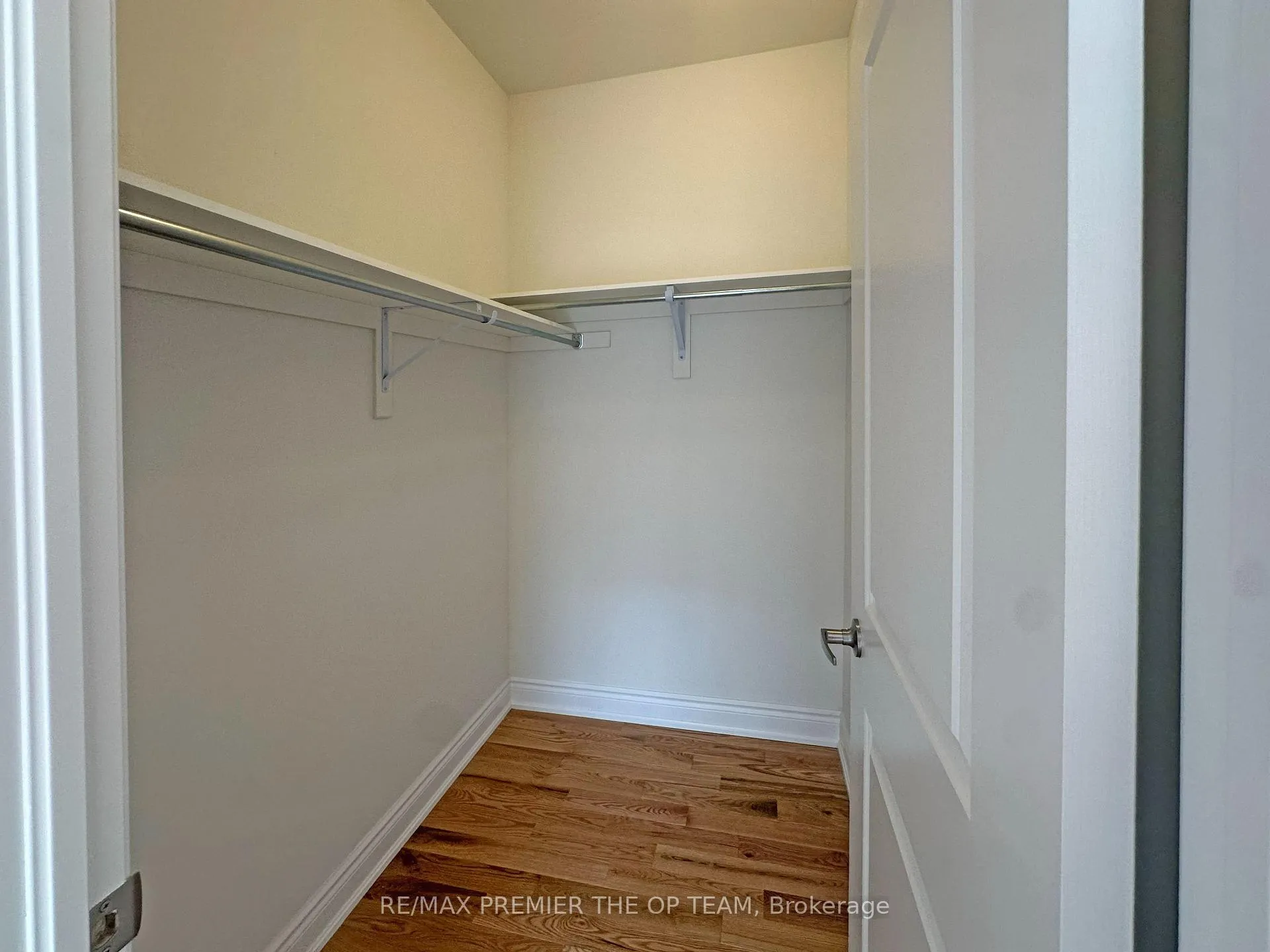 Photo 20 of 120 Tennant Circle, Vaughan, Vellore Village — HOMEH