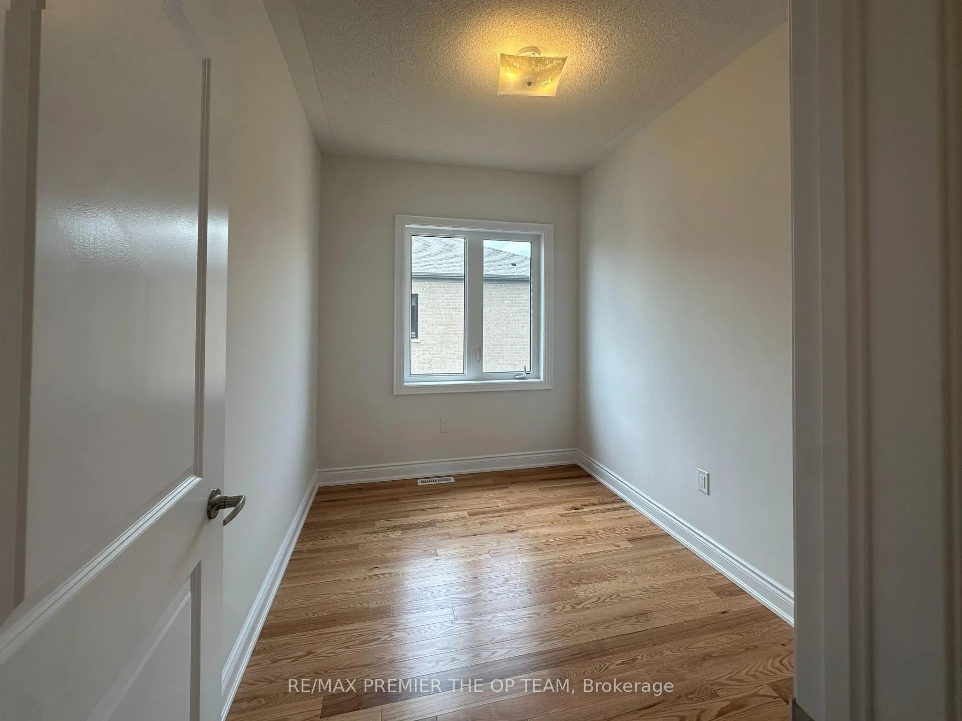 Photo 26 of 120 Tennant Circle, Vaughan, Vellore Village — HOMEH