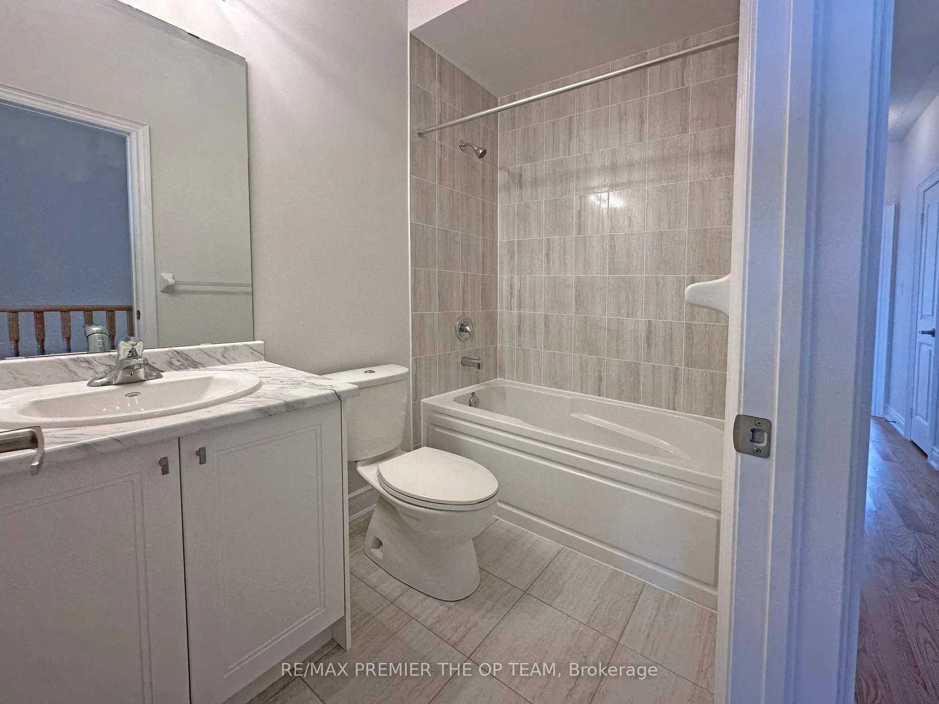 Photo 28 of 120 Tennant Circle, Vaughan, Vellore Village — HOMEH