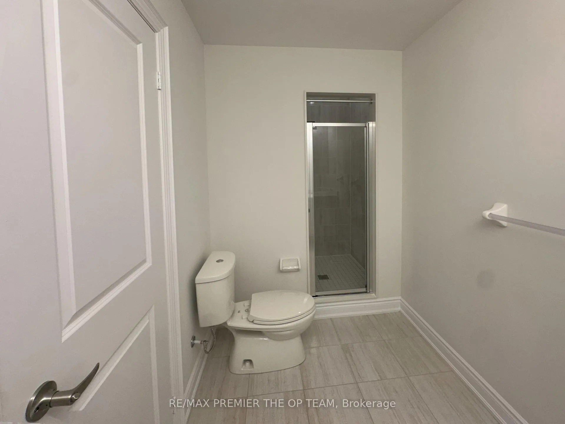Photo 35 of 120 Tennant Circle, Vaughan, Vellore Village — HOMEH
