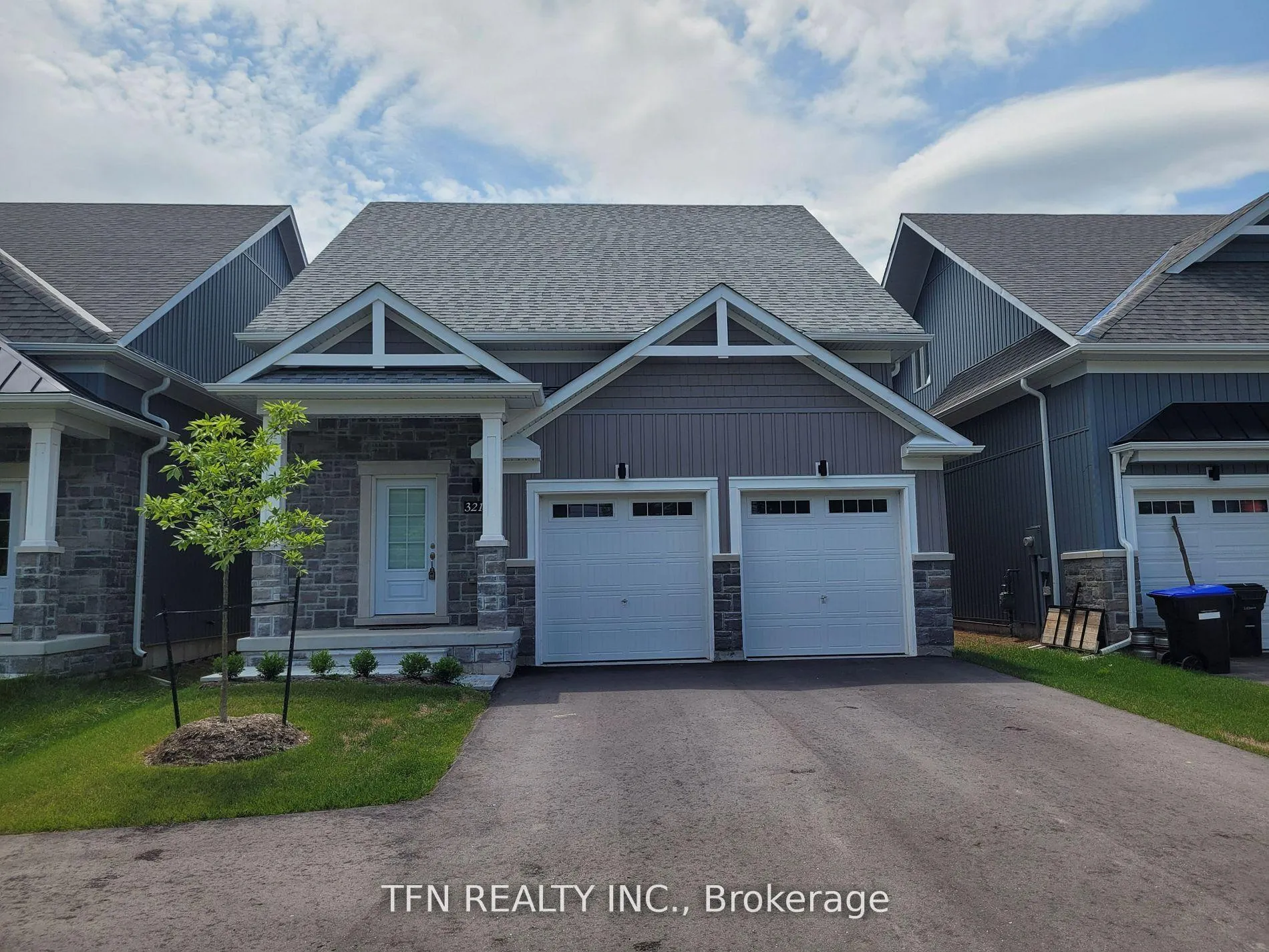 Photo 1 of 3213 Mosley Street, Wasaga Beach — HOMEH