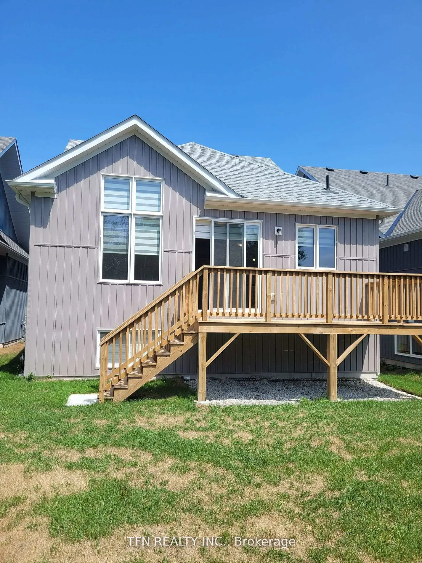 Photo 15 of 3213 Mosley Street, Wasaga Beach — HOMEH