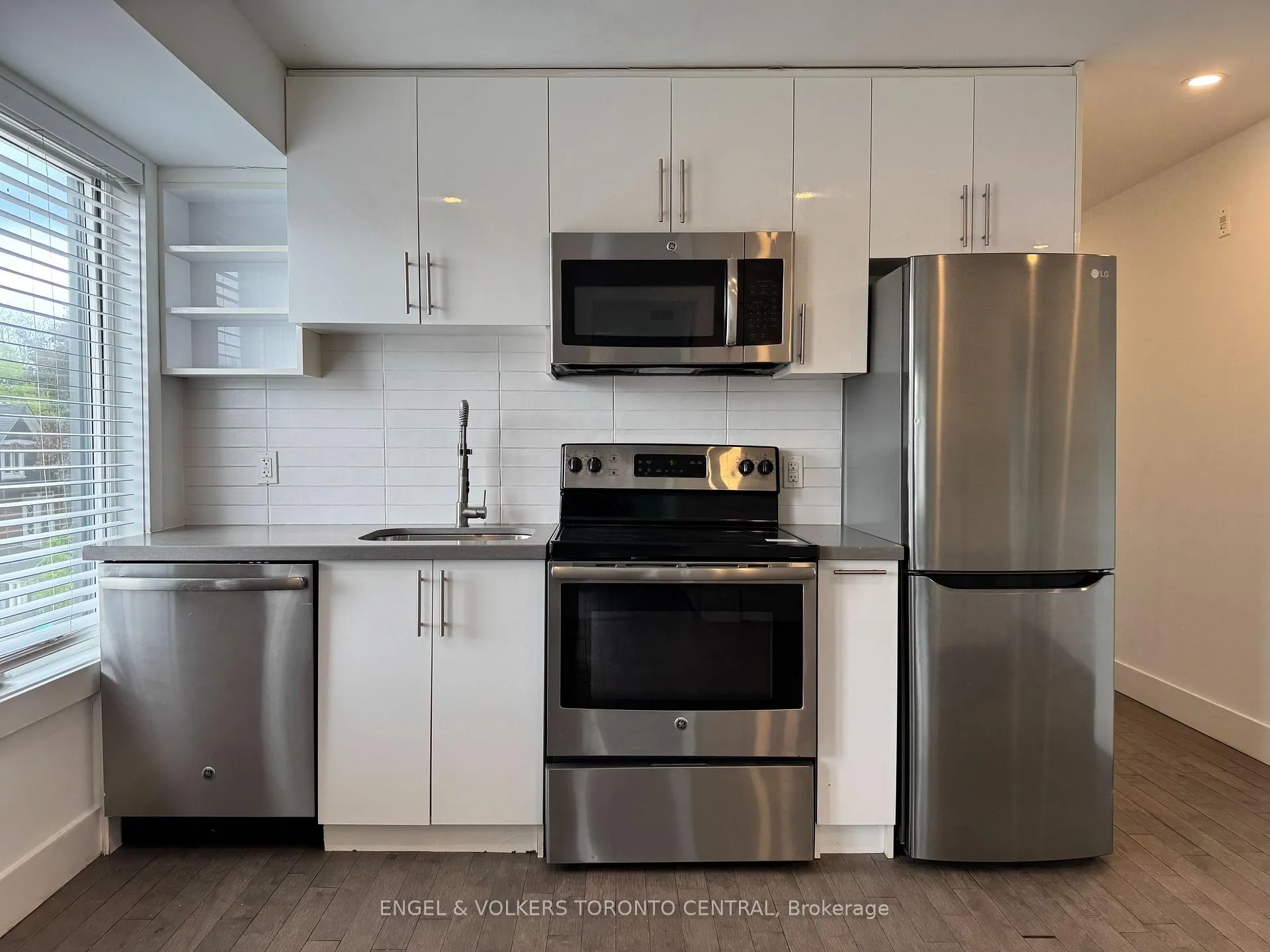 Photo 2 of Unit 1, 1415 Gerrard Street E, Toronto, Greenwood-Coxwell — HOMEH
