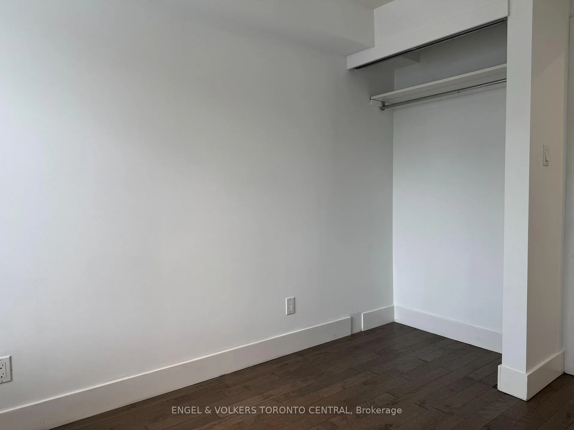 Photo 6 of Unit 1, 1415 Gerrard Street E, Toronto, Greenwood-Coxwell — HOMEH