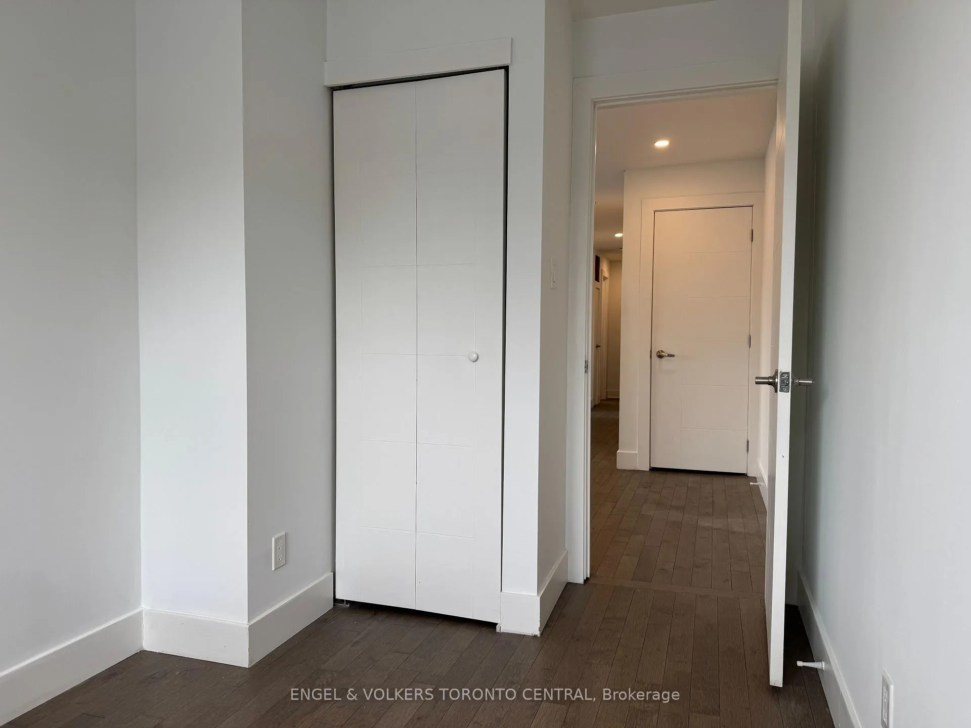 Photo 8 of Unit 1, 1415 Gerrard Street E, Toronto, Greenwood-Coxwell — HOMEH
