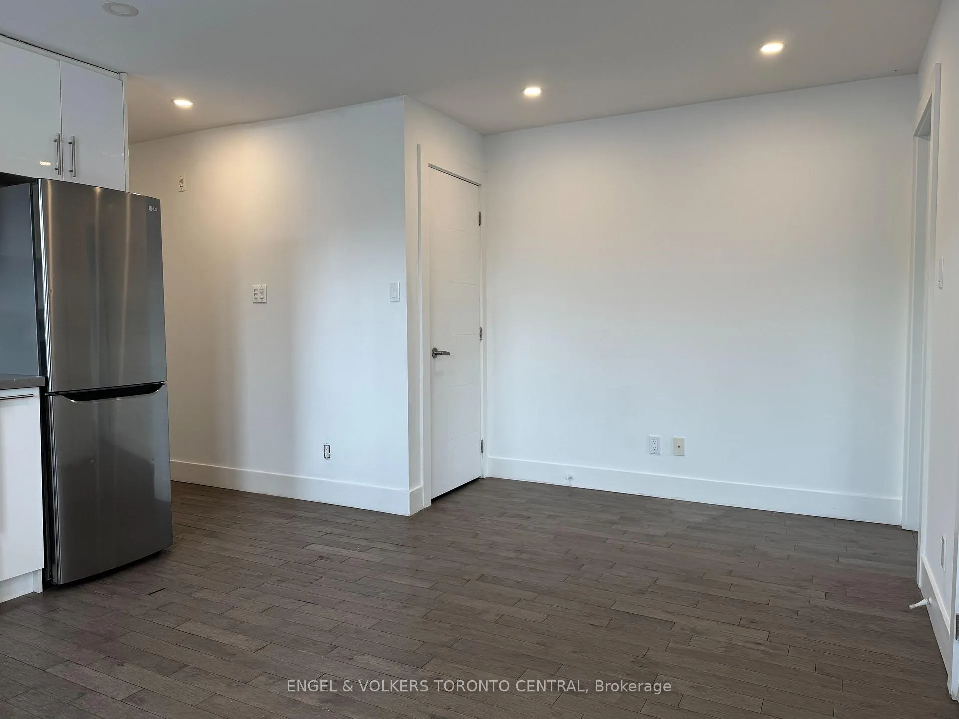 Photo 9 of Unit 1, 1415 Gerrard Street E, Toronto, Greenwood-Coxwell — HOMEH