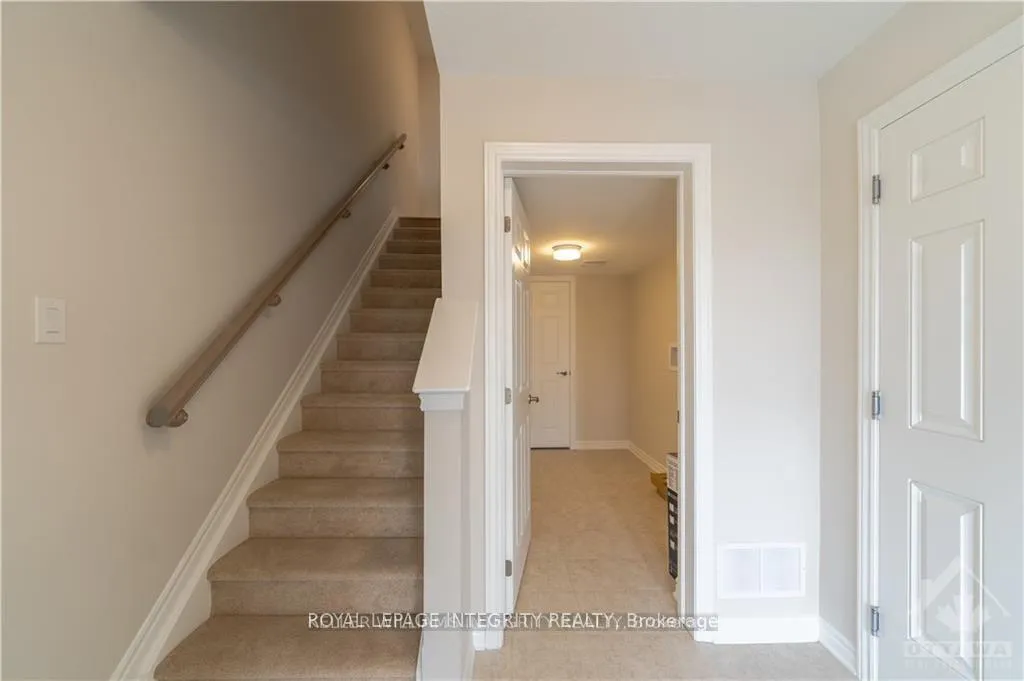 Photo 2 of 2014 Leinster Circle, Ottawa, Stittsville (North) — HOMEH