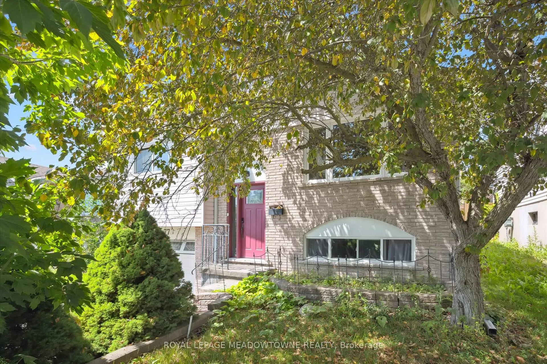 Photo 4 of 77 Pinemeadow Crescent, Waterloo — HOMEH
