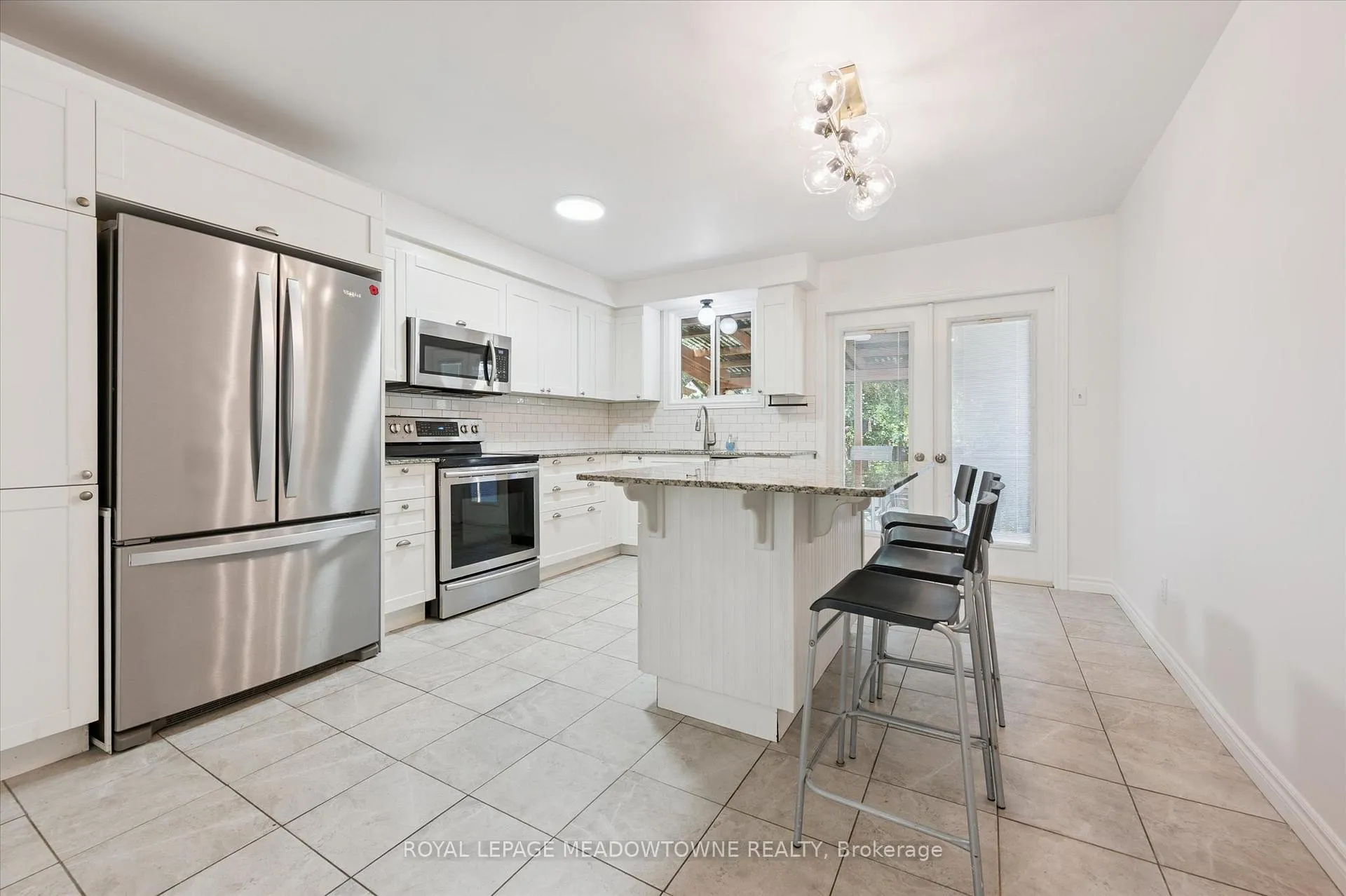 Photo 10 of 77 Pinemeadow Crescent, Waterloo — HOMEH