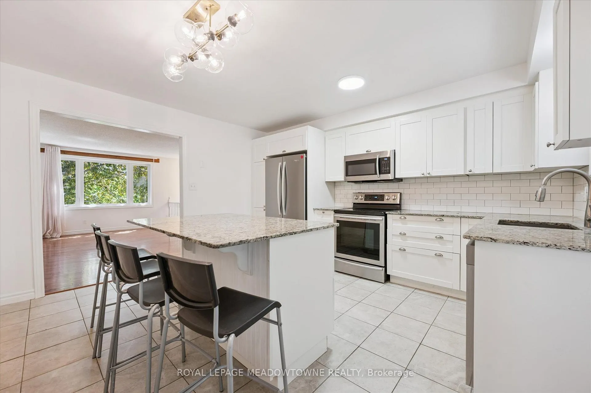 Photo 11 of 77 Pinemeadow Crescent, Waterloo — HOMEH
