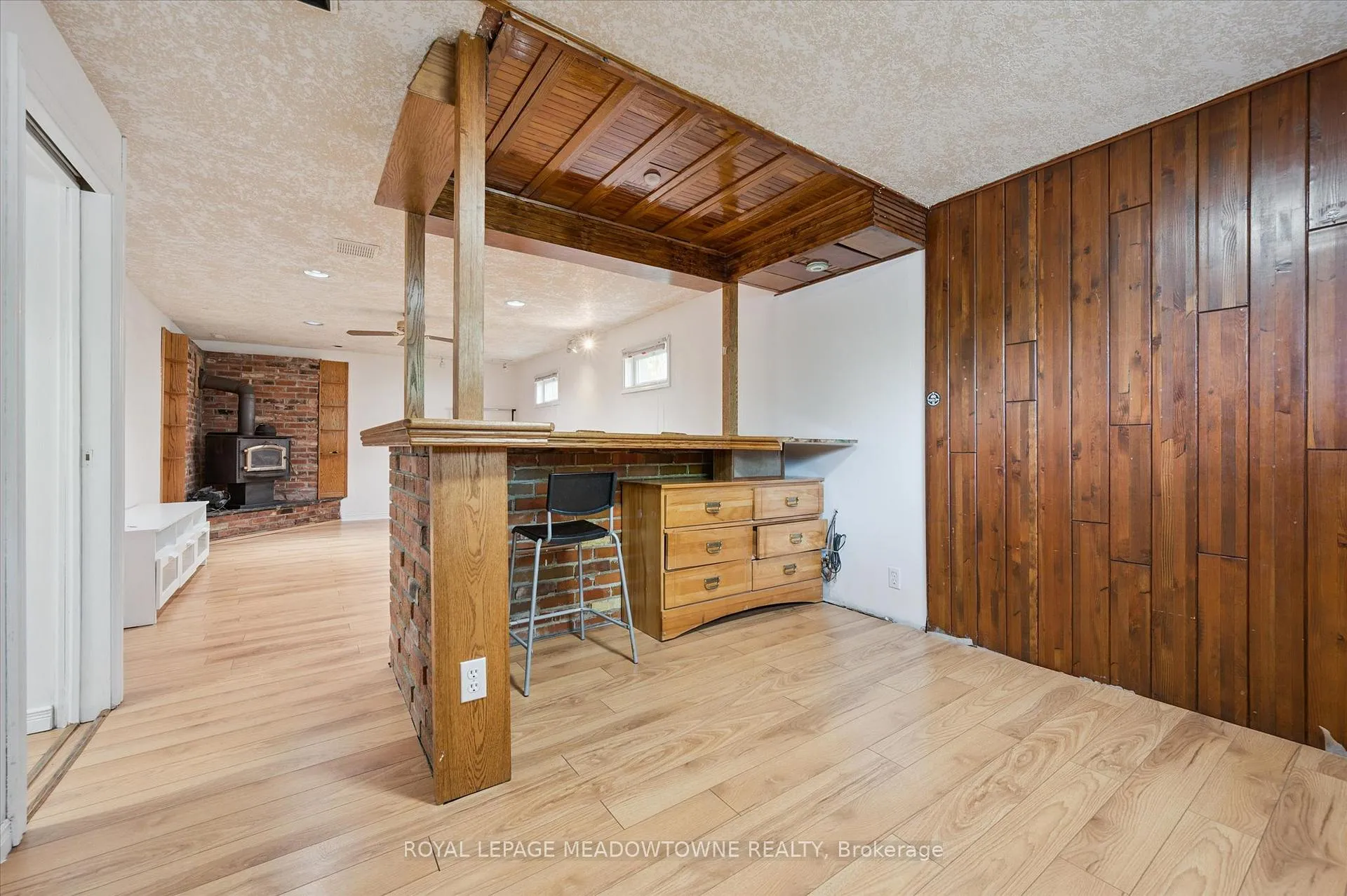 Photo 25 of 77 Pinemeadow Crescent, Waterloo — HOMEH