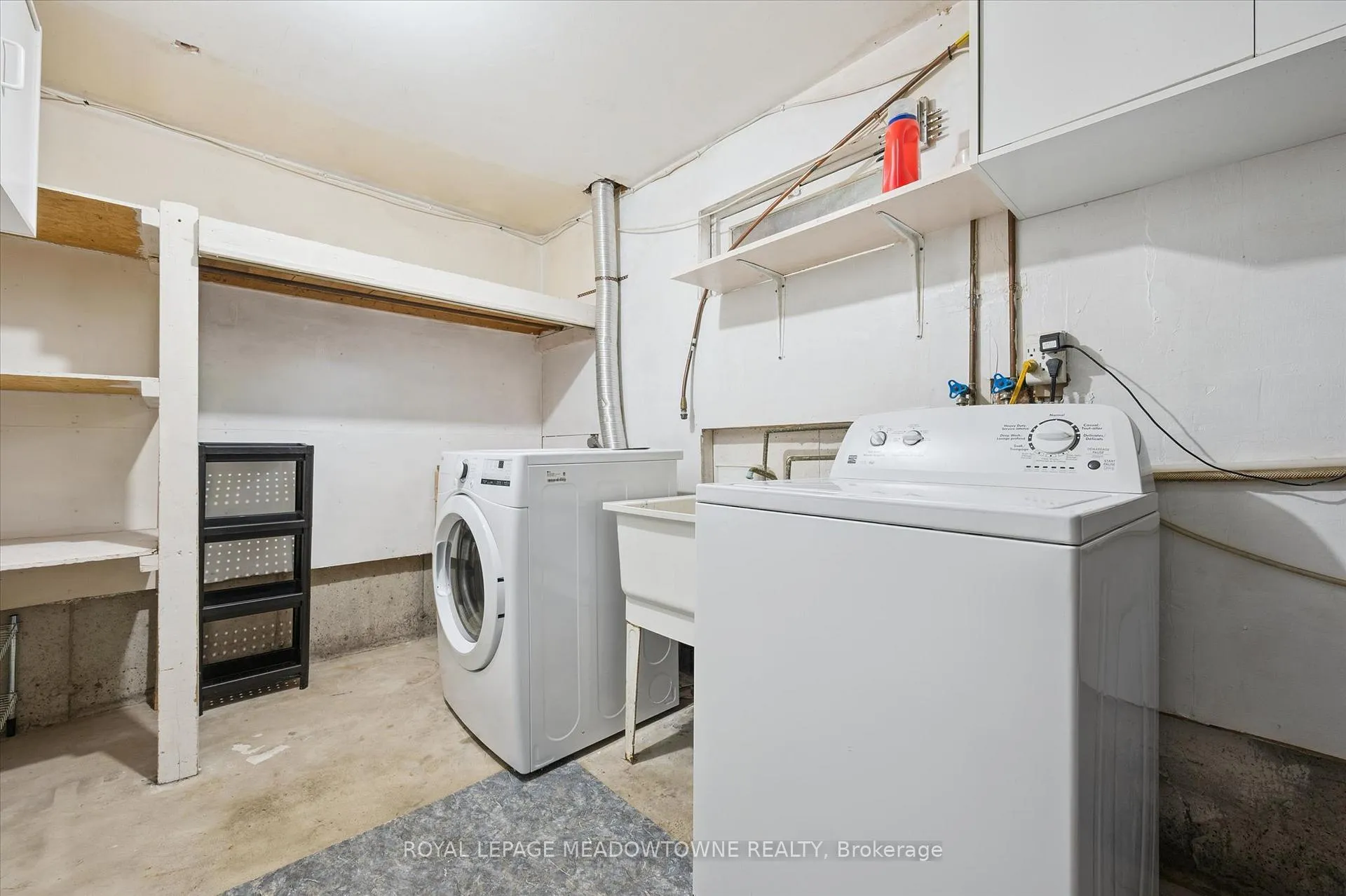 Photo 27 of 77 Pinemeadow Crescent, Waterloo — HOMEH
