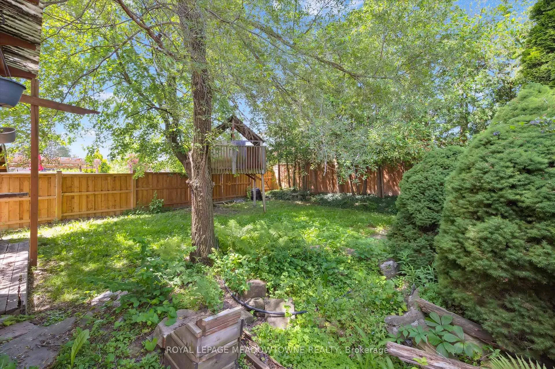 Photo 30 of 77 Pinemeadow Crescent, Waterloo — HOMEH