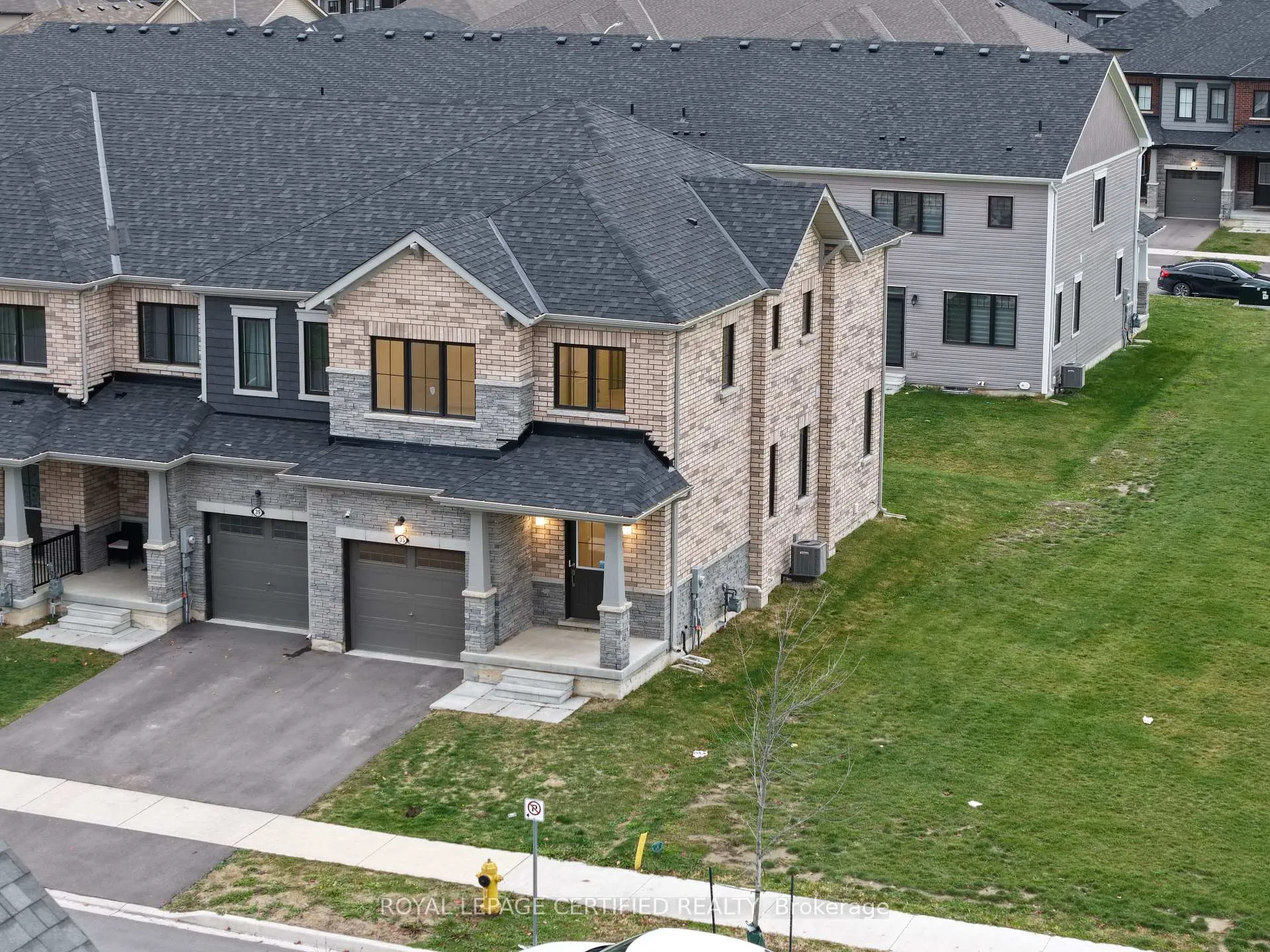 Photo 3 of 35 Concord Drive, Thorold, Rolling Meadows — HOMEH