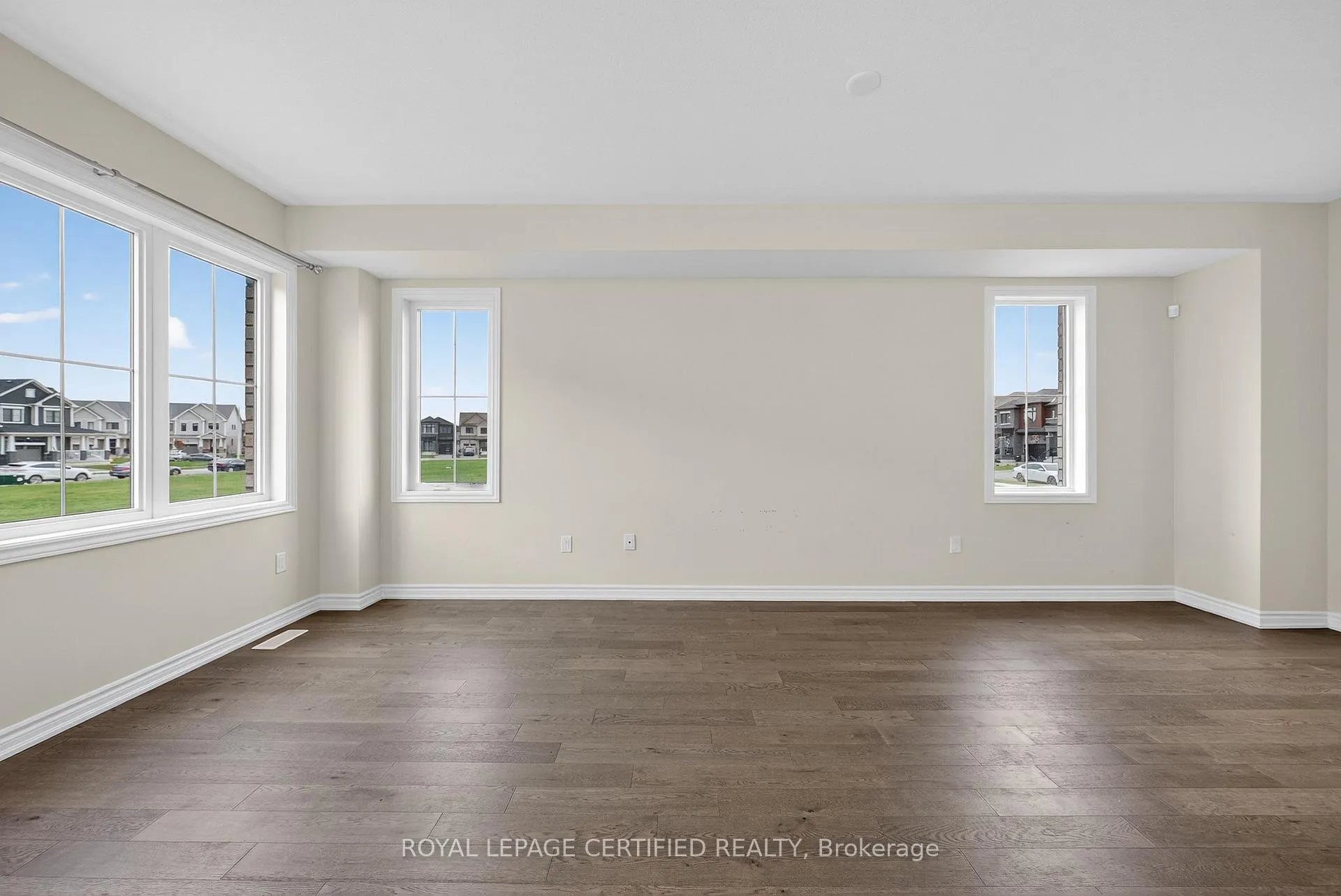 Photo 17 of 35 Concord Drive, Thorold, Rolling Meadows — HOMEH