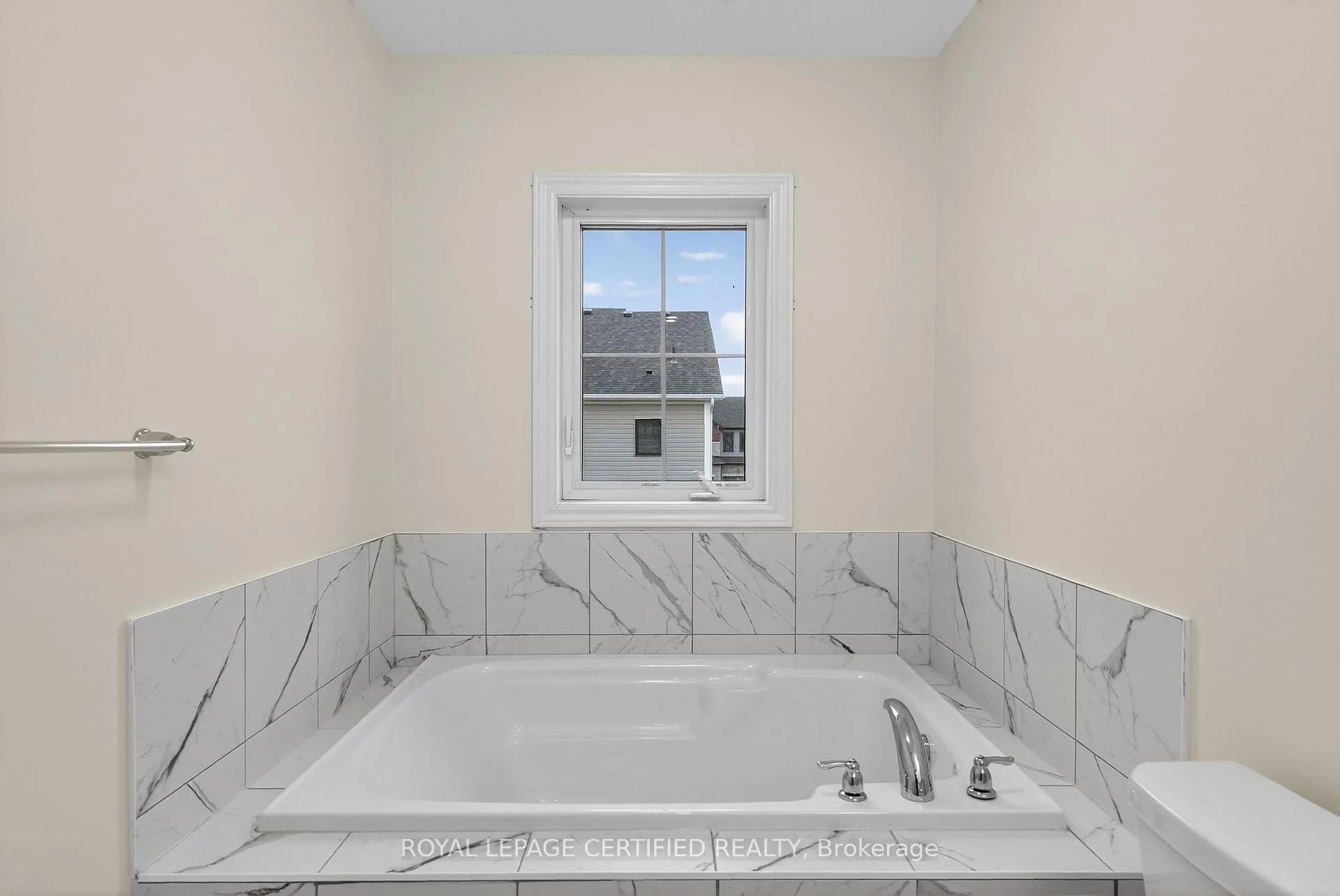 Photo 29 of 35 Concord Drive, Thorold, Rolling Meadows — HOMEH