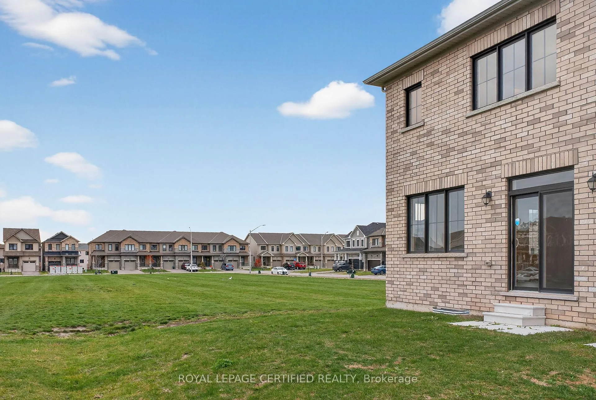 Photo 43 of 35 Concord Drive, Thorold, Rolling Meadows — HOMEH