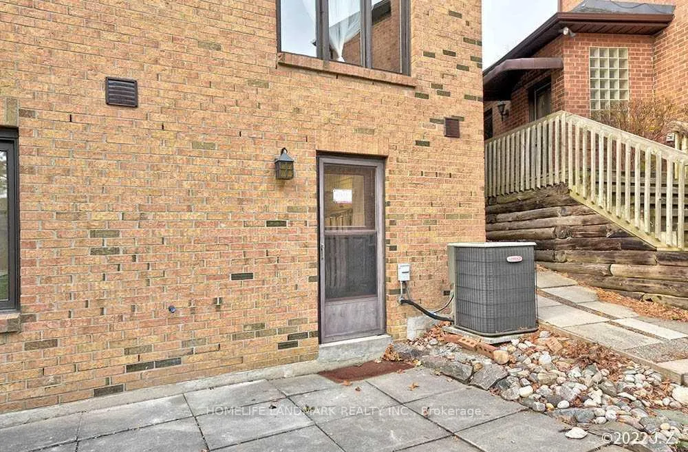 Photo 2 of Unit UNIT#2, 23 PennyCross Court, Vaughan, Islington Woods — HOMEH