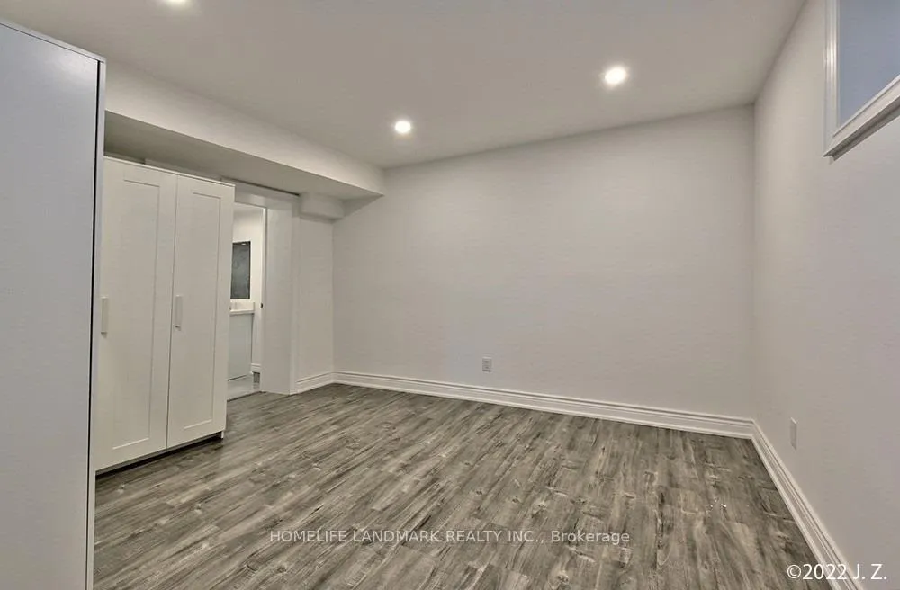 Photo 6 of Unit UNIT#2, 23 PennyCross Court, Vaughan, Islington Woods — HOMEH