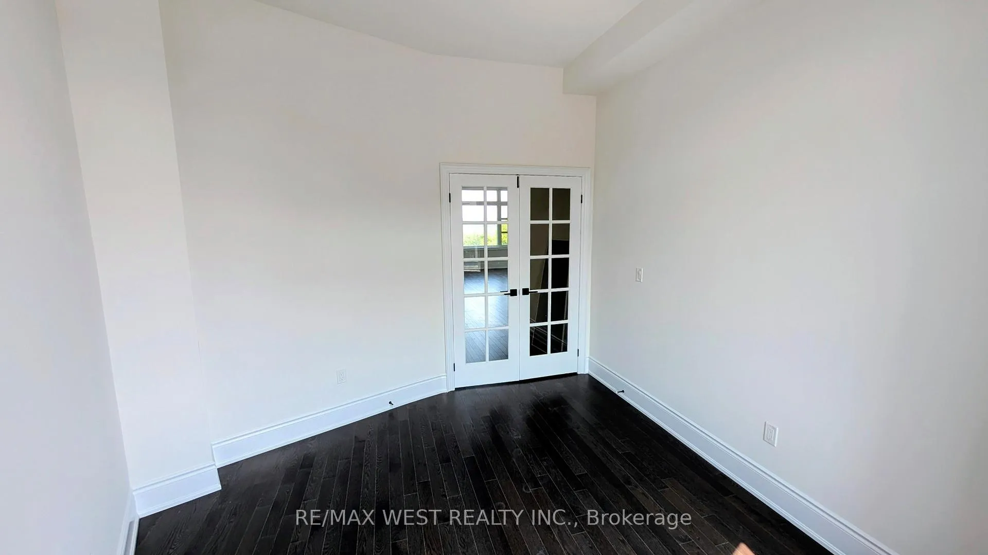 Photo 21 of 51 Inverary Crescent, Vaughan, Kleinburg — HOMEH