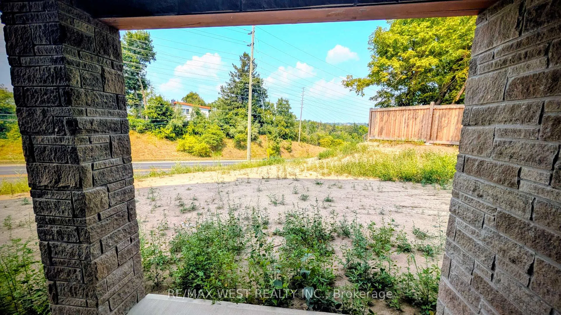 Photo 35 of 51 Inverary Crescent, Vaughan, Kleinburg — HOMEH