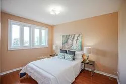 Photo 19 of 51 Cobbler Crescent, Markham, Raymerville — HOMEH
