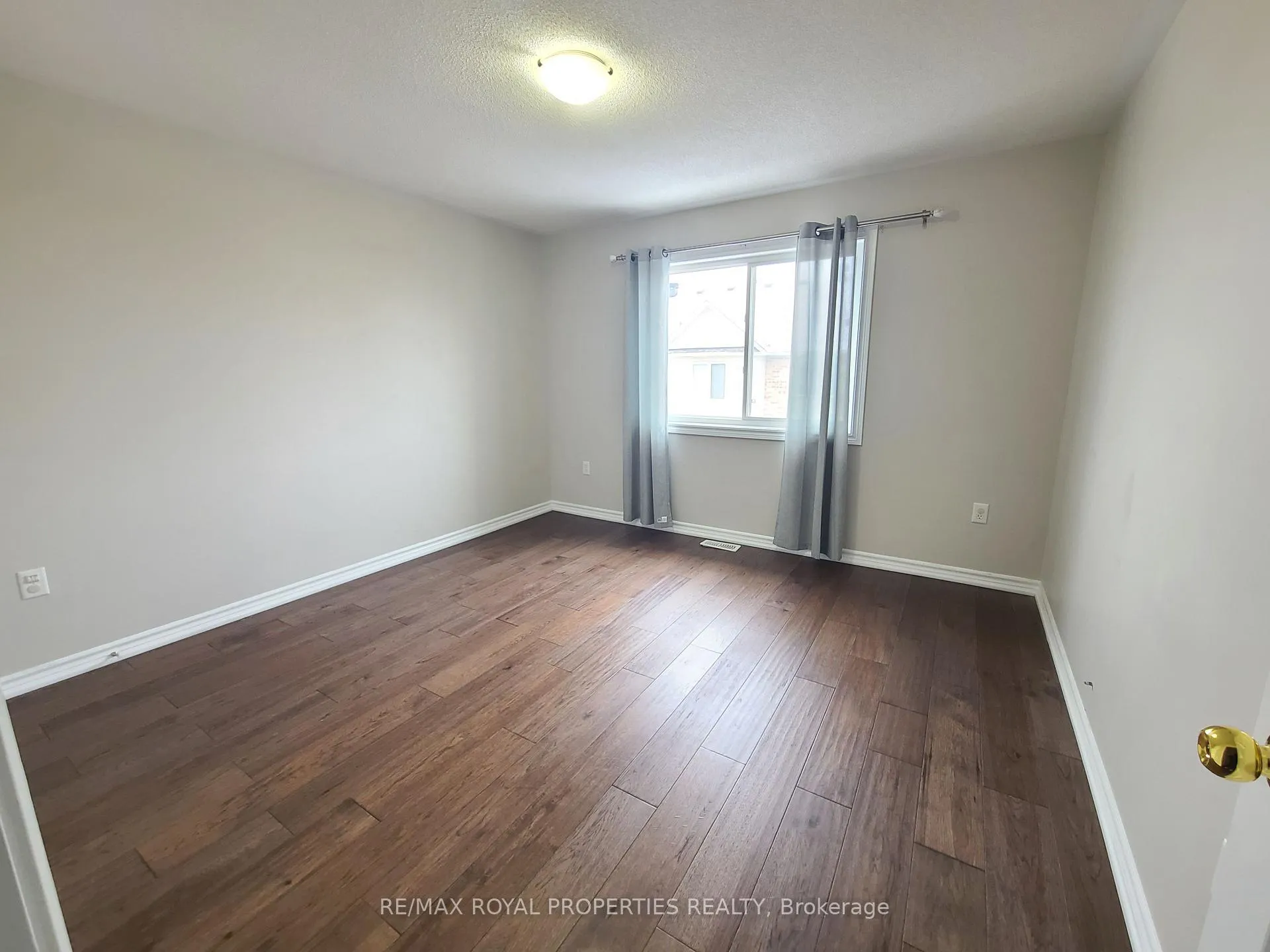 Photo 3 of 29 Roy Rainey Avenue, Markham, Wismer — HOMEH